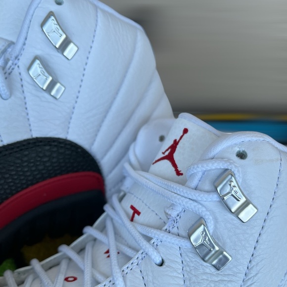 Jordan 12 RetroTaxi Flip GS - Picture 9 of 14